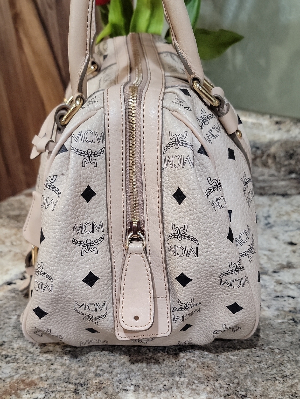 MCM EUC Visetos Buckled Boston Bag like new - Picture 7 of 14